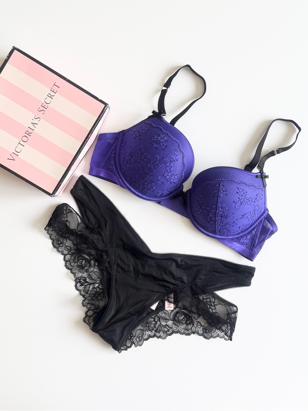 36C MEDIUM Victoria’s Secret purple black bra set cheeky panties